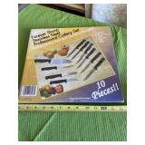 New in box 10 piece cutlery set
