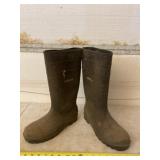 Tingley rubber boots looks to around size 8
