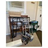 Walkers, Black & Decker electric blower, leg