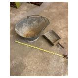 Reeves ash bucket and aluminum scoop