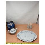 Johann Haviland blue garland pattern sugar bowl,
