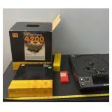 Kodak Carousel Projector 4200 with slides and