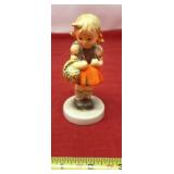 porcelain figurine of the "School Girl" design by