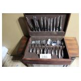 Superior stainless set with wooden case