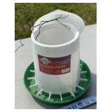 7lb Hanging Feeder