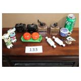 133m Assorted vintage salt & pepper shakers