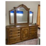 American By Martinsville 6 Drawer Dresser and
