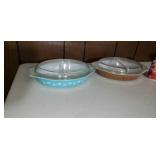 2 Pyrex dishes from the seventies
