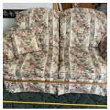 Riverside Floral Loveseat. Measures 68"x38"x34"