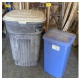 Contico Trash Can with Lid & Wheels and Blue Trash