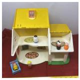 1973 Hasbro Play House with Characters