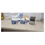 Two new in the box 40 W wall lights with
