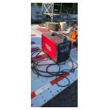 Lincoln Pro Mig 140 wire welder 110 volt works.