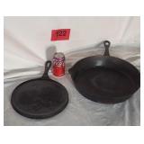 14" Bayou Classic Cast Iron Skillet & 10.25" Maid