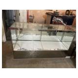 5 ft by 20 1/2 in Glass Case