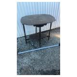 Vtg spindle leg accent table