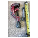 Chicago Specialty heavy-duty pipe cutter, & Dog