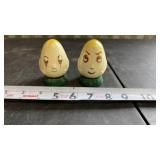 1950s anthropomorphic egghead ceramic salt and