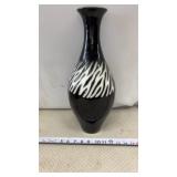 Vtg ceramic or glass art vase featuring a