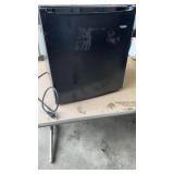 Haier Mini FrigDoes work door loose
