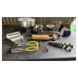 VINTAGE Garden Way Metal SQUEEZO lII Strainer,