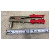 Craftsman manual rivet tool
