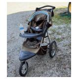 InStep Safari jogging stroller,