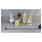 Decorative bathroom accessories include a ceramic