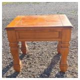 Pine end table 24x22x20