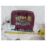 VTG BRATZ ZIP UP DOLL CASE