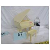 1981 BARBIE BABY GRAND PIANO, WORKS