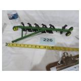ERTL JOHN DEERE 525 PLOW 6 ROW (ONE DISC WHEEL