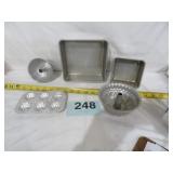 VTG TOY ALUMINUM BAKING SET