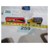 1999 MATCHBOX LOONEY TUNES BUS