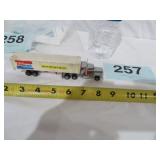 1982 ROAD CHAMP MACK / YAIMING TRAILER