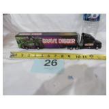 2008 HOT WHEELS MONSTER JAM GRAVE DIGGER SEMI