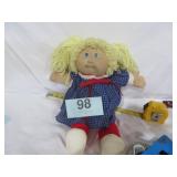 VTG CABBAGE PATCH DOLL W/FRECKLES, ORG CLOTHES