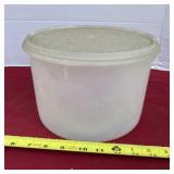 Tupperware Container with Lid 1954