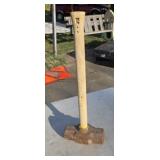 Sledgehammer with Fiberglass Handle