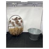 Metal Hanging Bird Decor and Bucket With Handle
