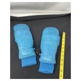 Grandoe Teal Gloves