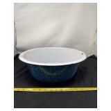 Blue and White Swirl Graniteware Wash Basin