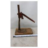 VTG CAST IRON EVEREDY CO. BOTTLE CAPPING TOOL