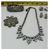 Costume Jewelry-drop-cluster bib necklace, a