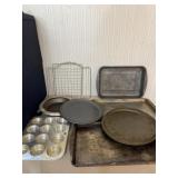 Pie, Muffin and Cake Pans With Rack