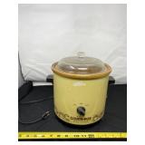 Rival Crock Pot With Lid
