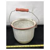 Porcelain Enamel Ware Pot With Handle