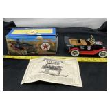 Ertl 1997 Box With Texaco 1917 Maxwell Touring