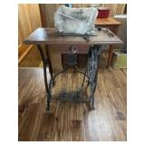 Vintage Howe Sewing Machine With Stand