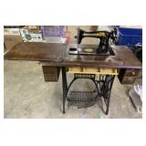 Singer Sewing Machine With Wood Cabinet